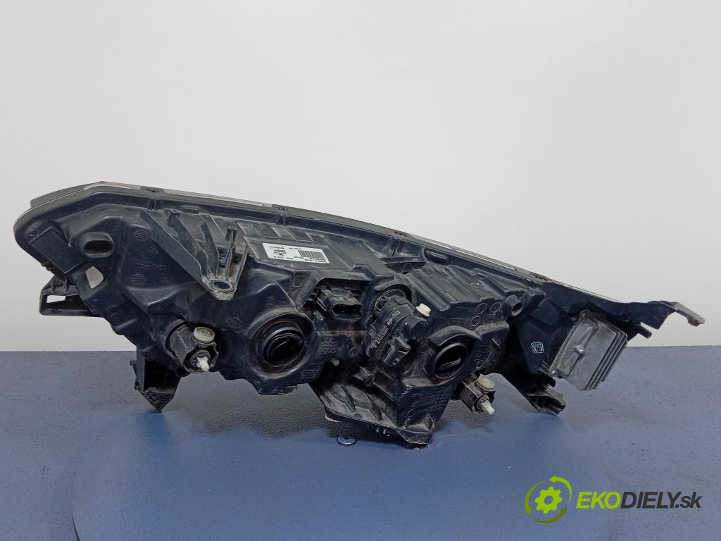 Renault Koleos 0 Reflektor: v pravo: 260108343R