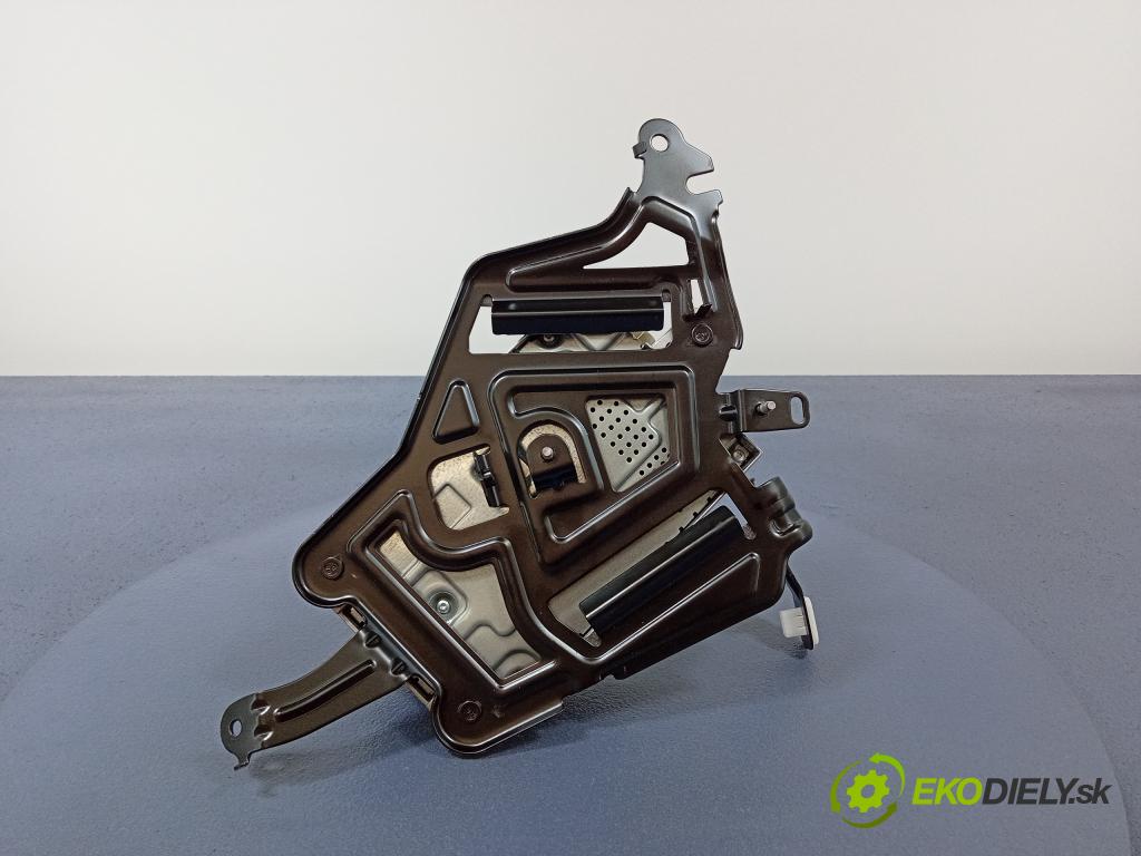 Bmw Seria 1 2022 Zesilovač: Rádio: Navigacia: 5A55AD2