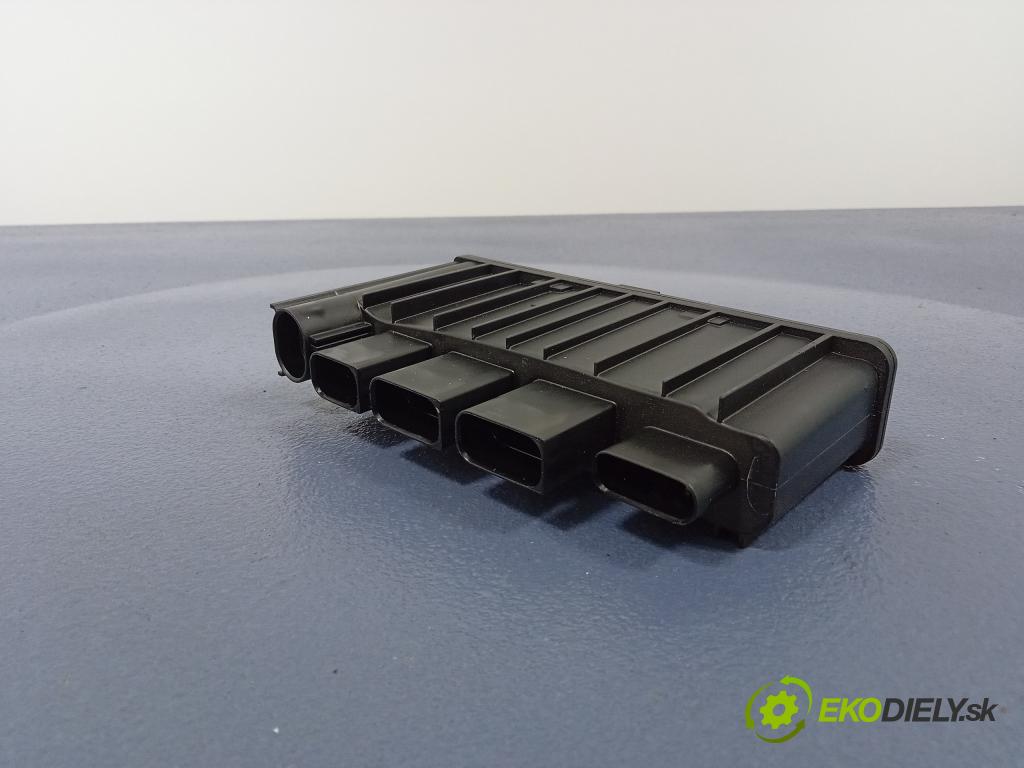 Bmw Seria 1 2022 riadiaca jednotka 8661071