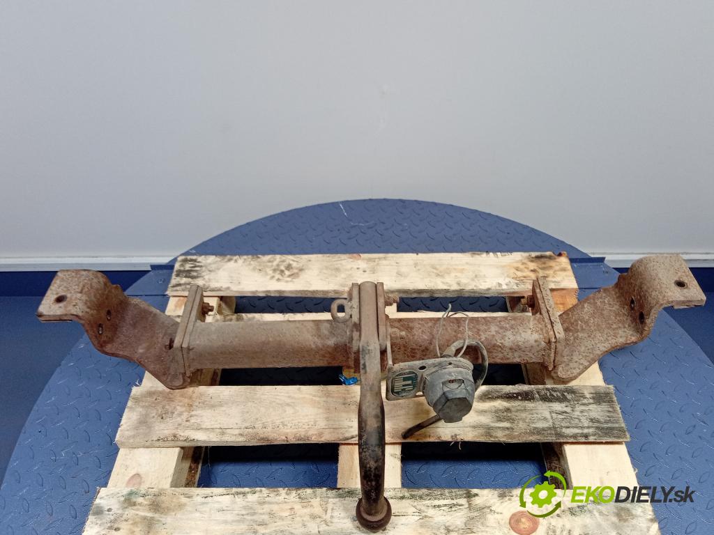 Hyundai Trajet 2005 oko Do Přívěsy E60003A000