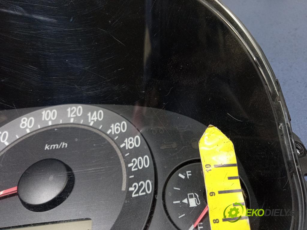 Hyundai Trajet 2005 prístrojovka/ budíky 01