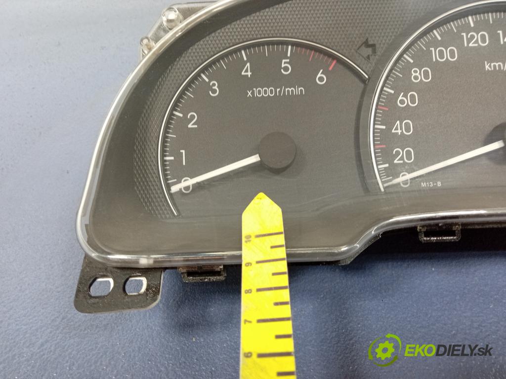 Toyota Avensis verso 2001 prístrojovka/ budíky 83800-44530