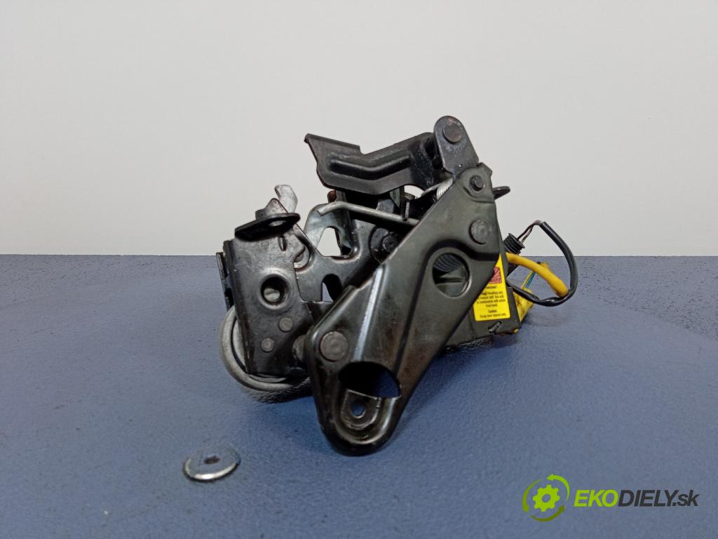 Bmw Seria 5 2017 zámek masky: 7458149