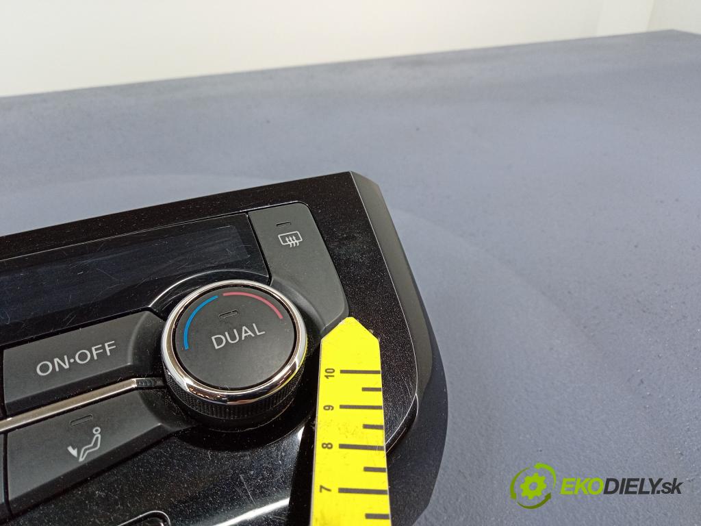 Nissan Qashqai 2015 Prepínač: Klimatizácia: Prúd vzduchu: 275004EA0A