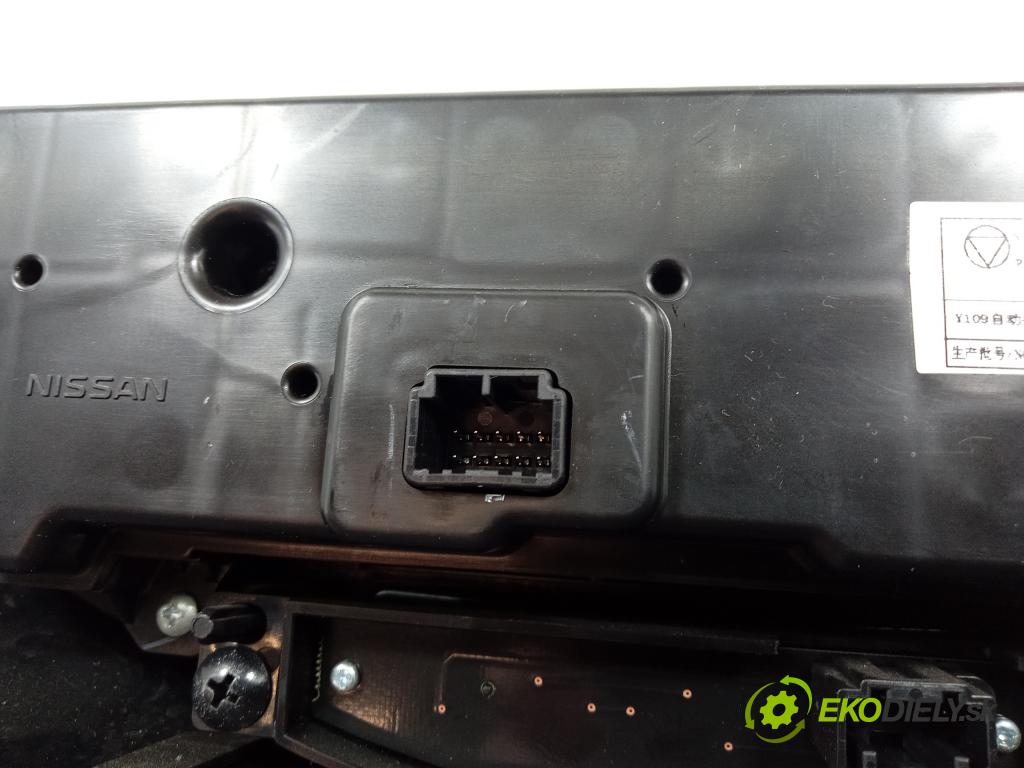 Nissan Qashqai 2015 Prepínač: Klimatizácia: Prúd vzduchu: 275004EA0A