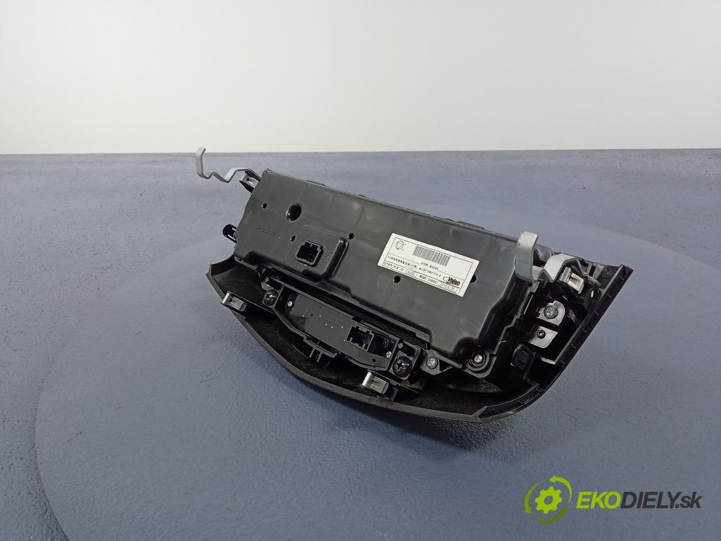 Nissan Qashqai 2015 Prepínač: Klimatizácia: Prúd vzduchu: 275004EA0A