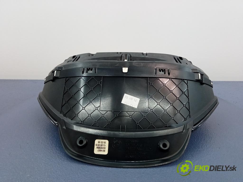Bmw Seria 3 2018 prístrojovka/ budíky 8803138