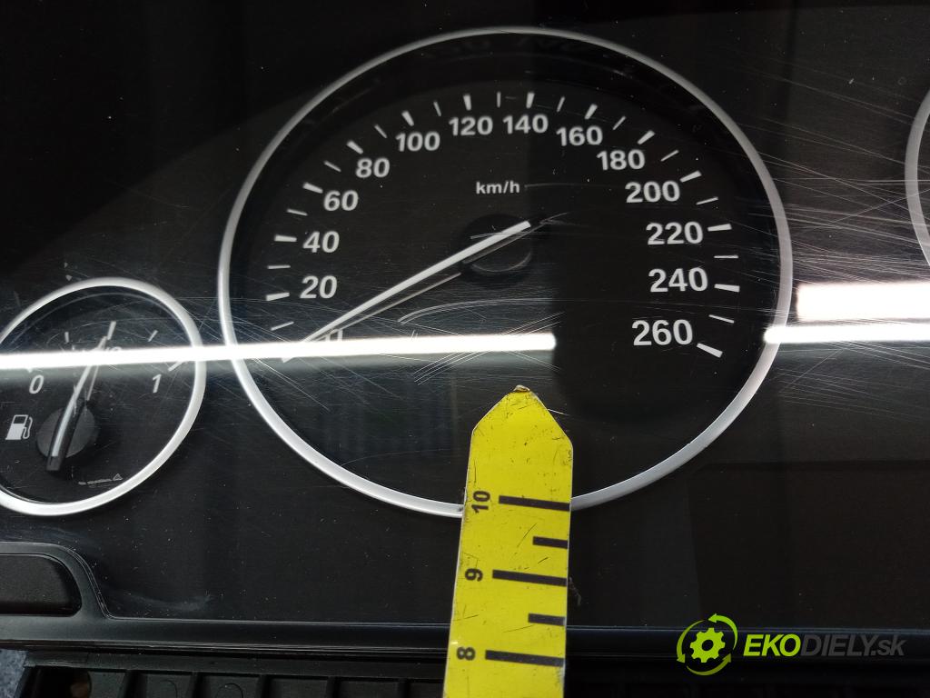Bmw Seria 3 2018 prístrojovka/ budíky 8803138