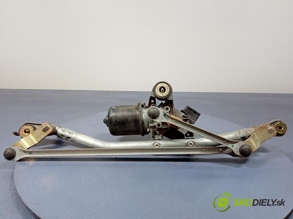Citroen C3 2003 mechanizmus motor: Stierače: Predná časť: 01