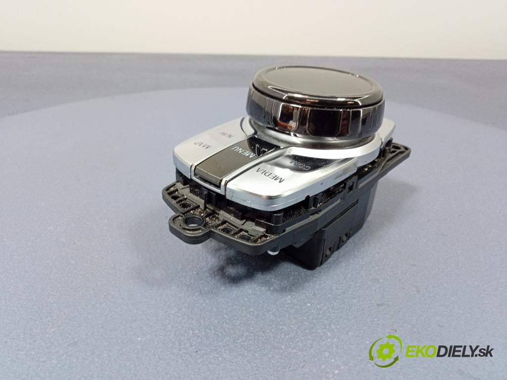 Bmw Seria 7 2016 prepínač Rádio: Navigacia: 6821893