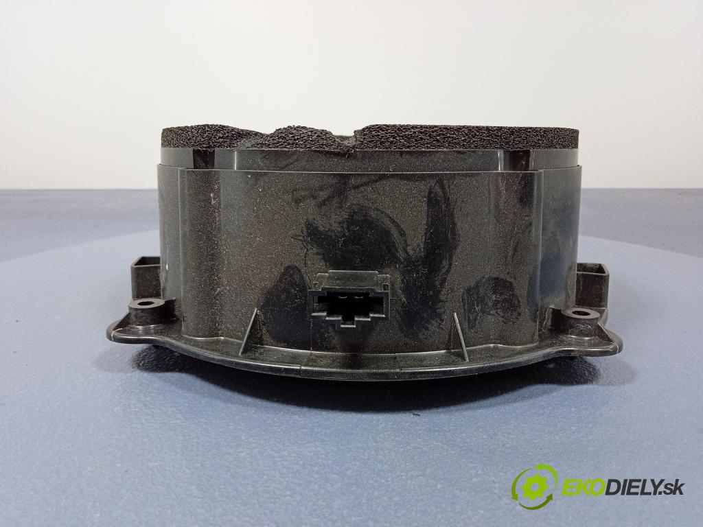 Audi Q7 2009 Reproduktor / Subwoofer: 4L0035415B