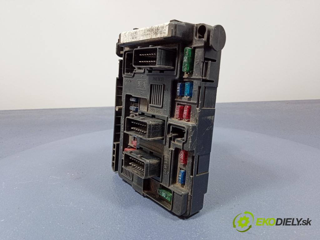 Peugeot Partner 2003 skříňka Pojistky 964349888