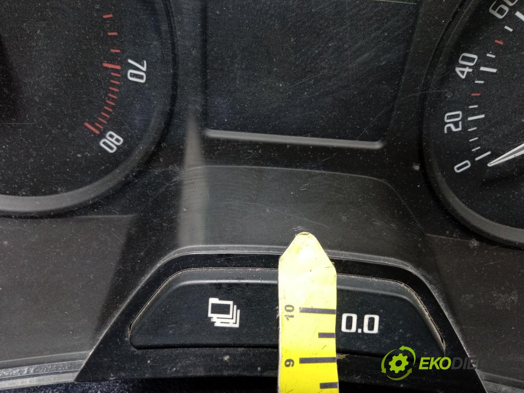 Skoda Fabia 2010 Přístrojová deska 5J0920800E