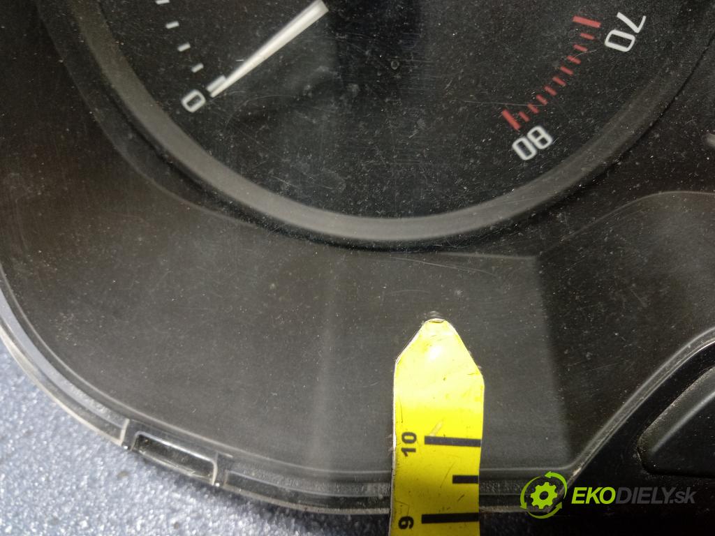 Skoda Fabia 2010 Přístrojová deska 5J0920800E