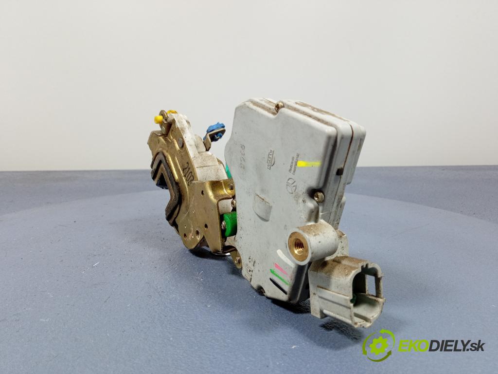 Nissan Terrano 1996 zámek dveře Přední Levý: 01