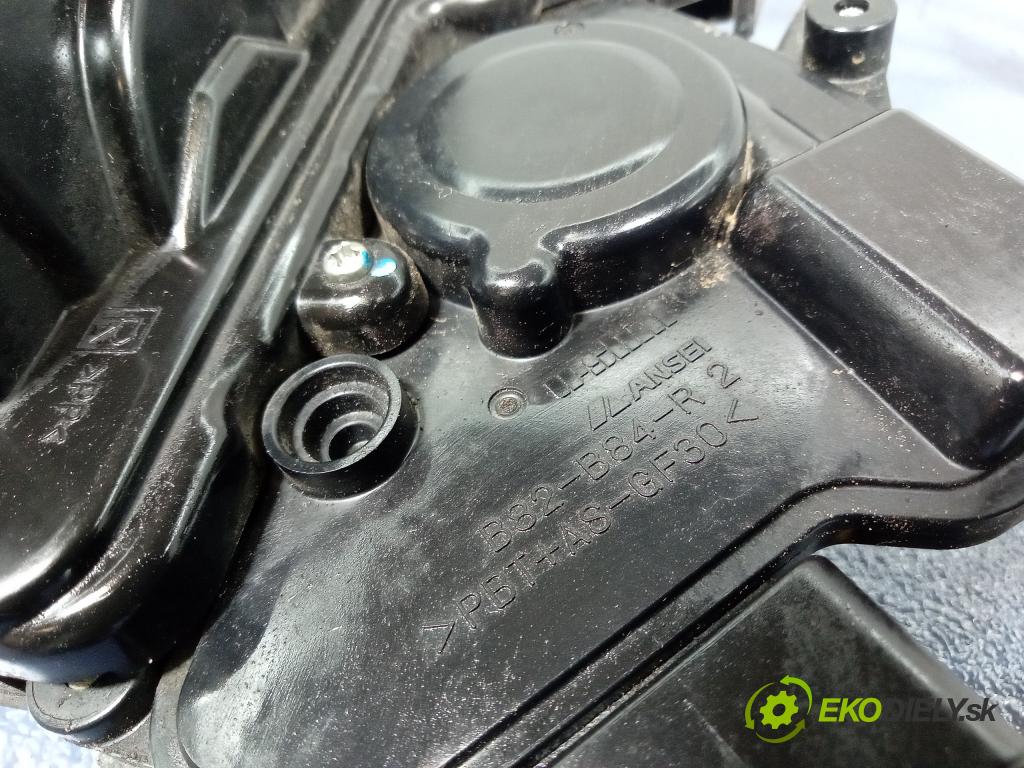 Mazda 5 2006 zámek dveře Přední v pravo: B82-B84