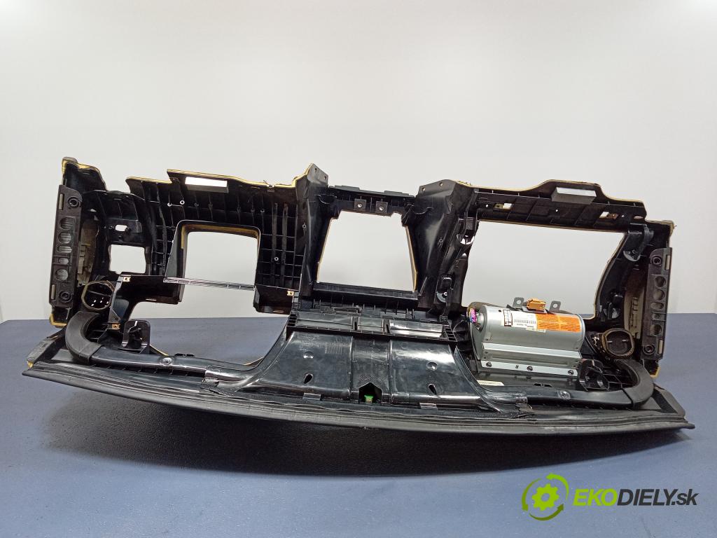 Volvo Xc 90 2003 kokpit,pristrojová doska Distribúcia: 39980453