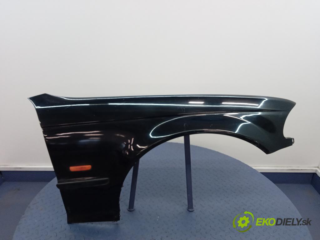 Bmw Seria 3 2001 Blatník Přední v pravo: 01