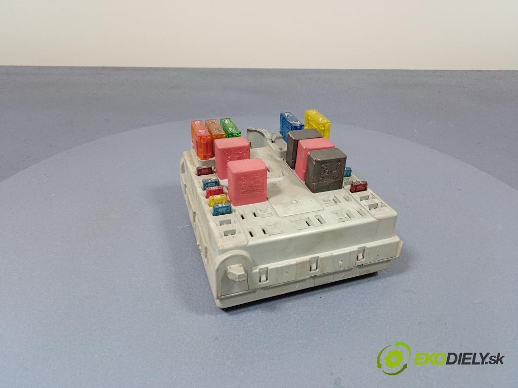 Fiat Punto 2003 skříňka Pojistky 46835421