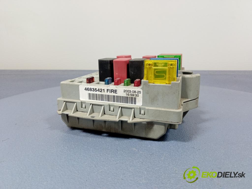 Fiat Punto 2003 skříňka Pojistky 46835421