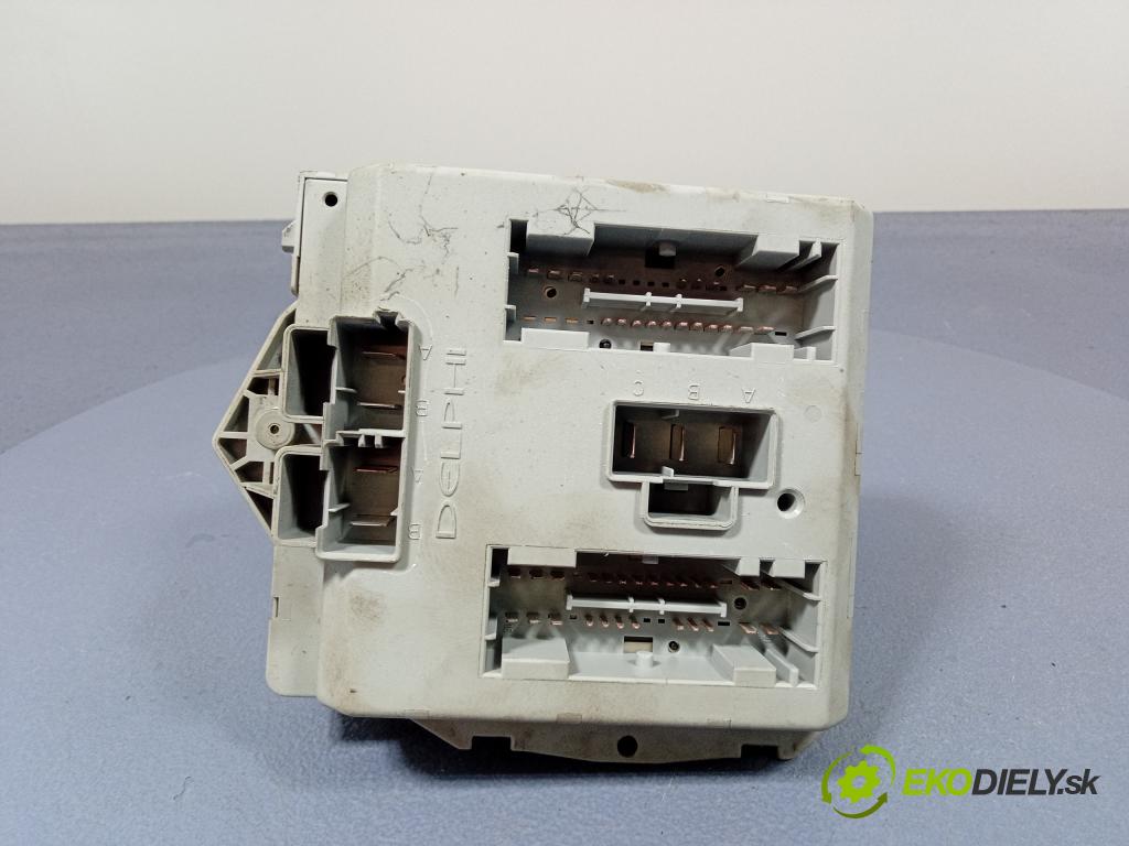 Fiat Punto 2003 skříňka Pojistky 46835421