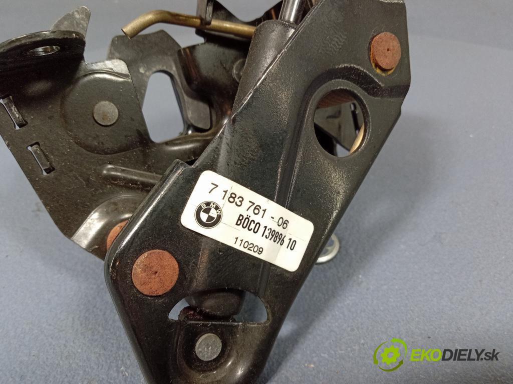 Bmw Seria 7 0 zámek masky: 7183761