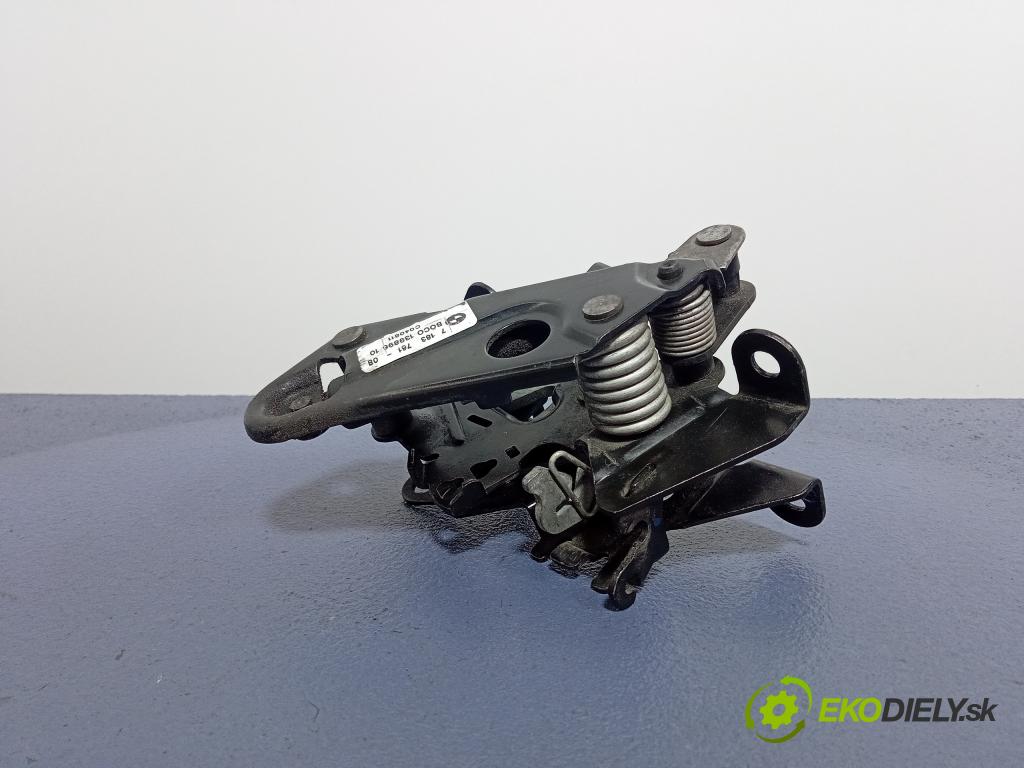 Bmw Gt 2011 zámek masky: 7183761