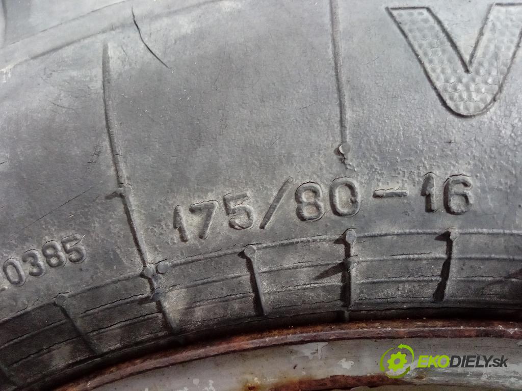 Waz Lada niva 2002 Ráfiky: Oceľ: z Pneumatiky: 01