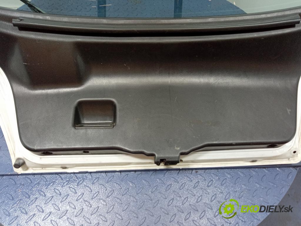 Honda Civic 1999 zadní dveře kufra: Kufr 01