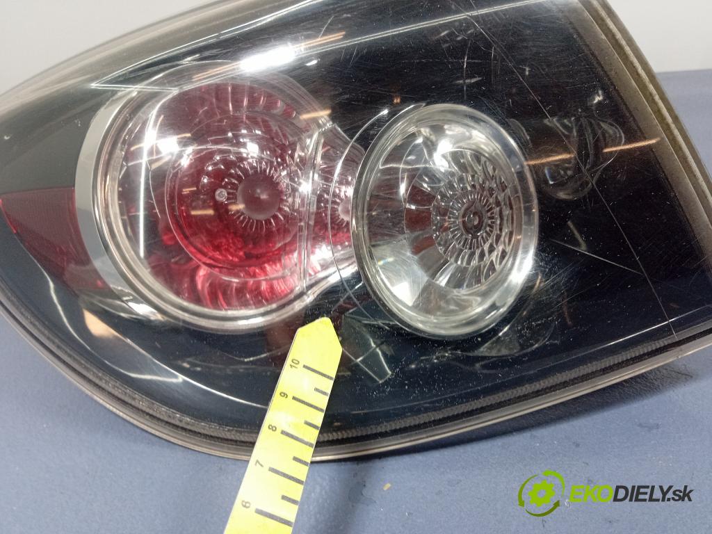 Mazda 3 2004 svetlo / reflektor ty: ľavá Vonkajšie: P6312