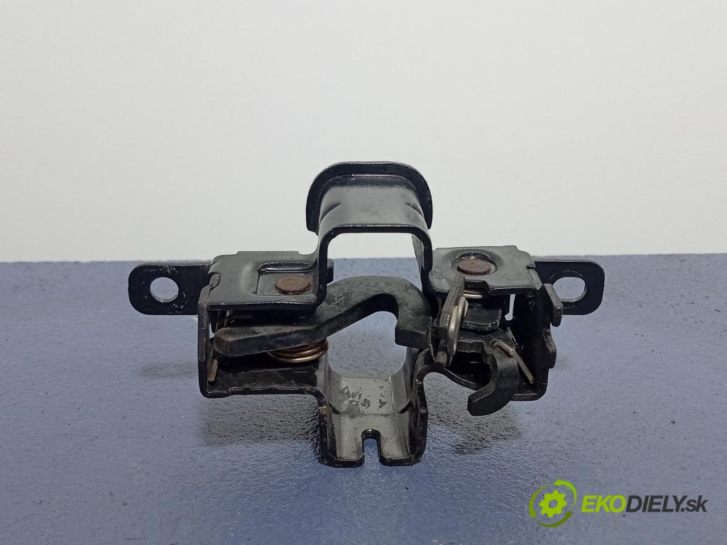 Mercedes Cl 2008 zámek masky: A2218800160