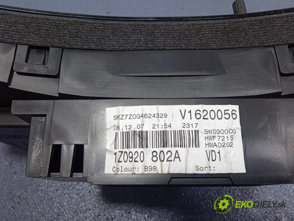 Skoda Octavia 2008 prístrojovka/ budíky 1Z0920802A
