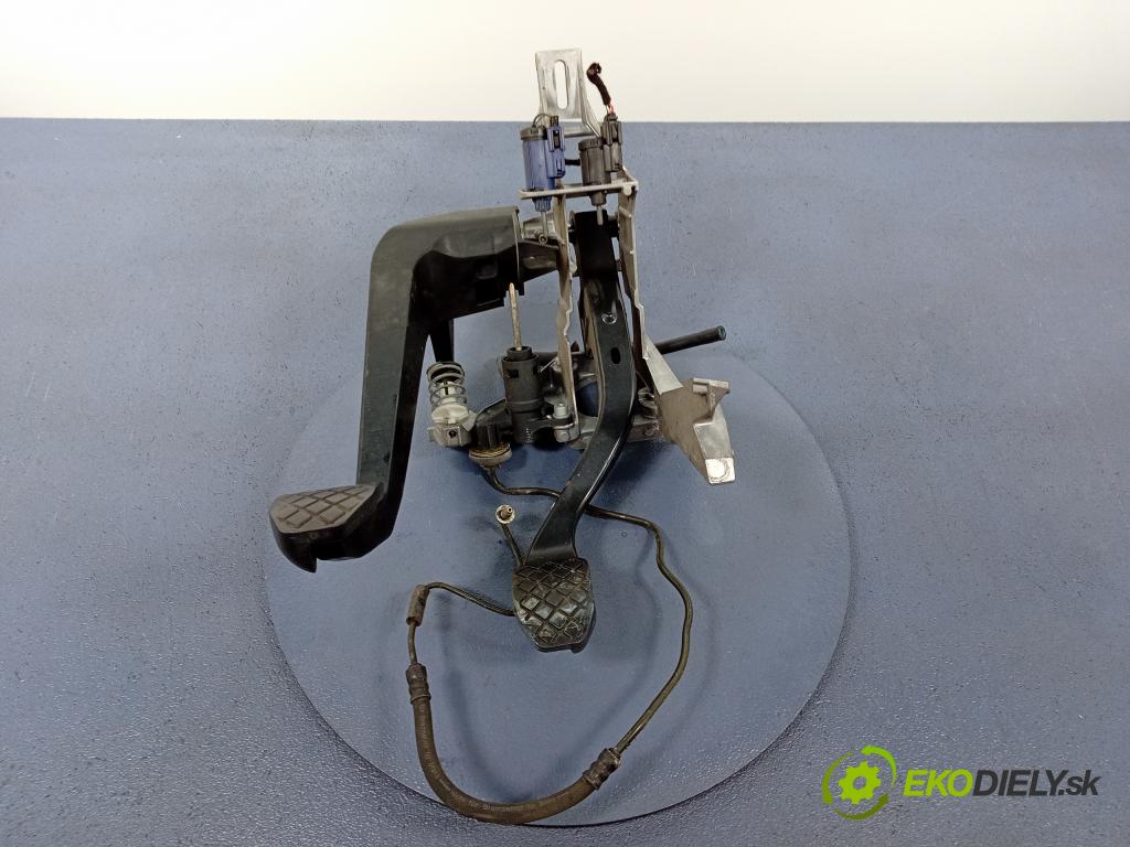 Audi A4 2002 prevodovka Výbava: Manualna FEC