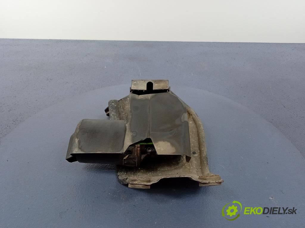 Mitsubishi Space star 2003 mechanizmus motor: Stierače: Predná časť: 0390241162