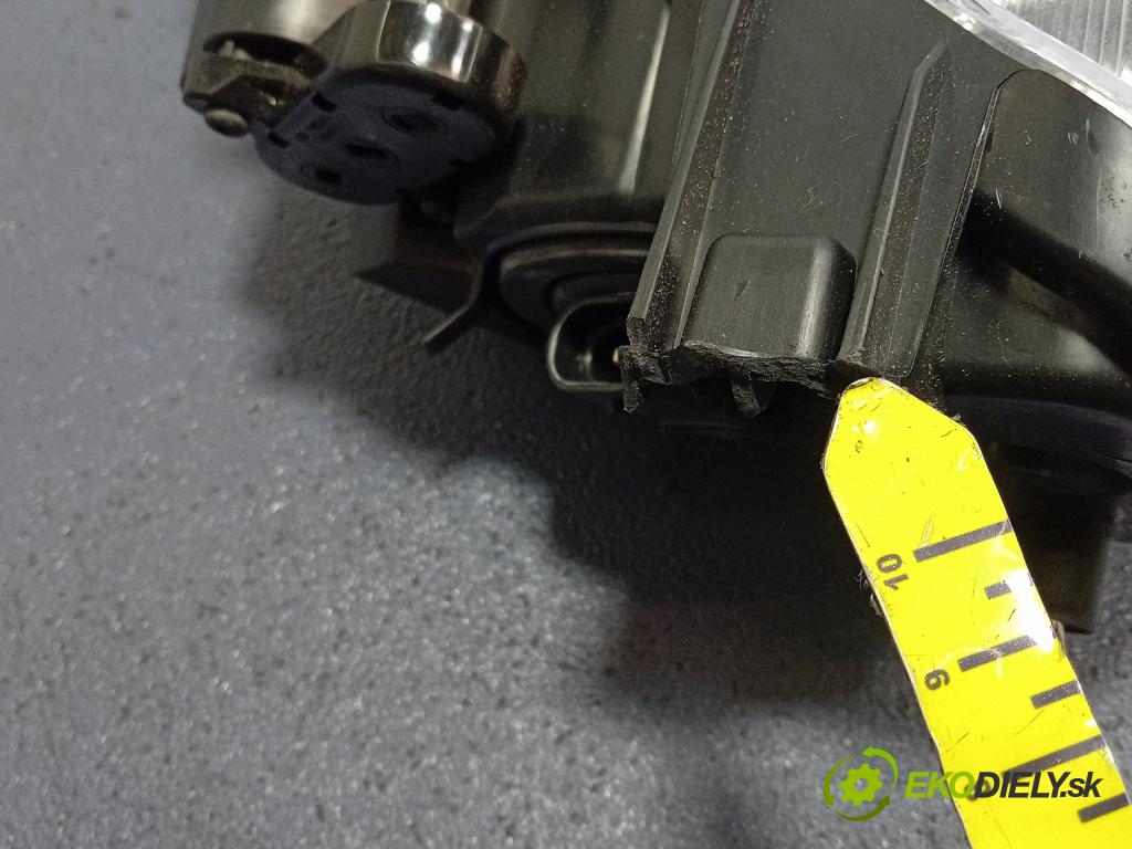 Kia Ceed 0 Halogen Vľavo: 92201J7000