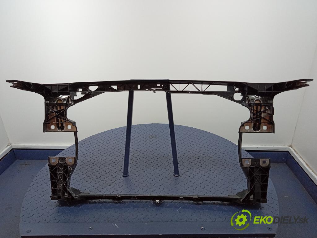 Audi A4 0 výztuha Čelní / stěna Přední 8W0805594E