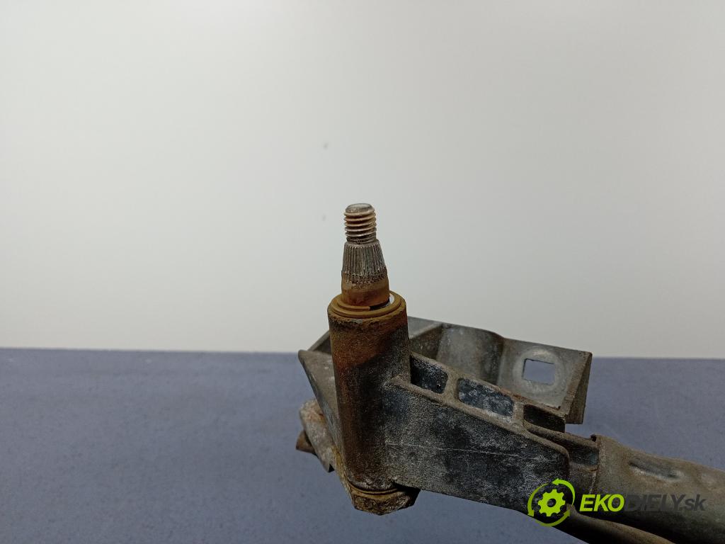Audi A6 1997 mechanizmus motor: Stierače: Predná časť: 4A1955023C