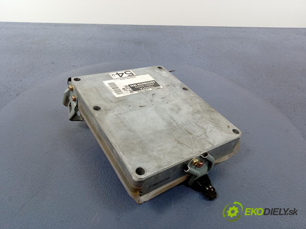 Toyota Yaris 1999 riadiaca jednotka Motor: 89661-52542