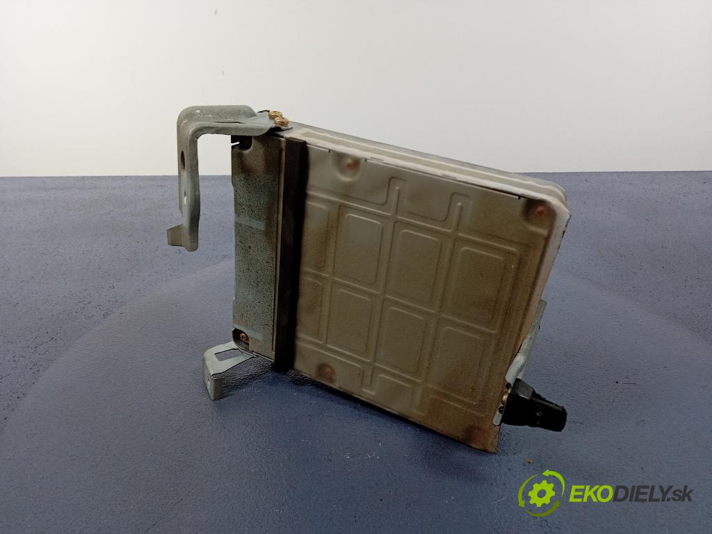 Toyota Yaris 1999 riadiaca jednotka Motor: 89661-52542