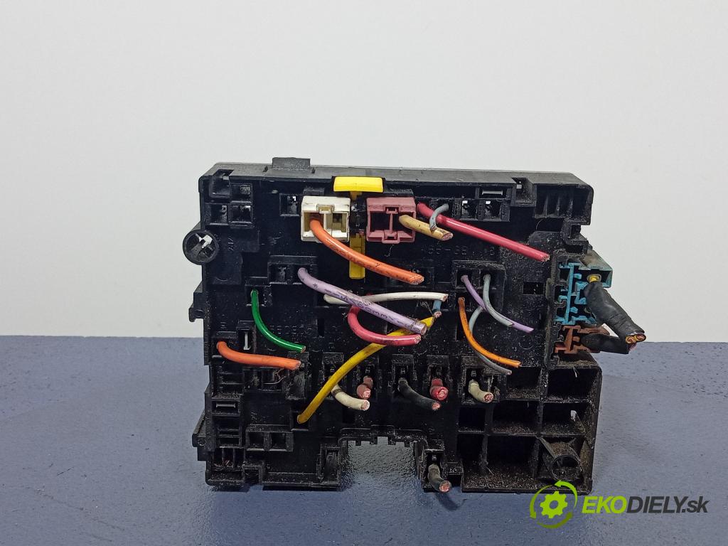 Citroen Berlingo 2000 skříňka Pojistky 9628024480