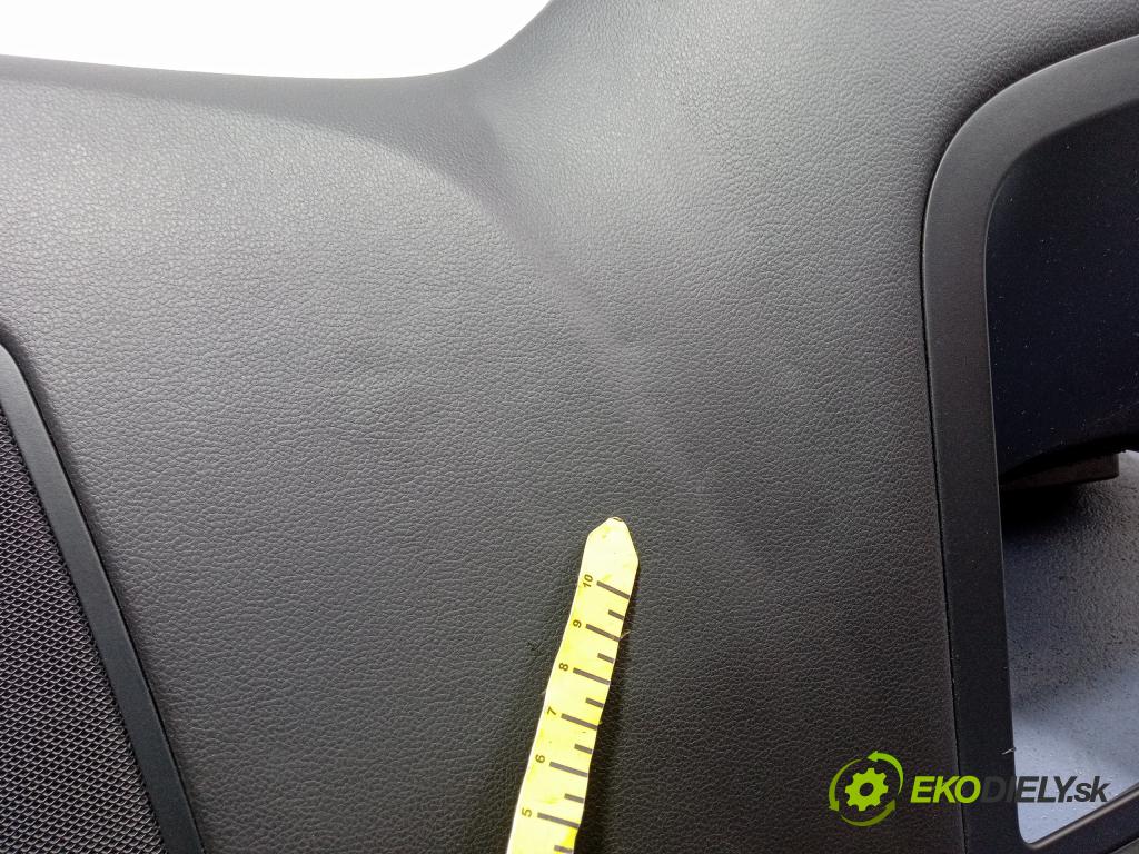 Bmw Seria 5 2010 kokpit,pristrojová doska Distribúcia: 9166657