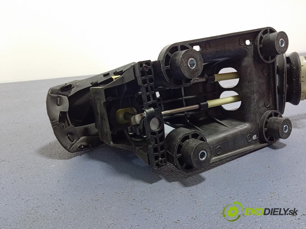 Peugeot 208 2014 Páka: Zmeny: 01