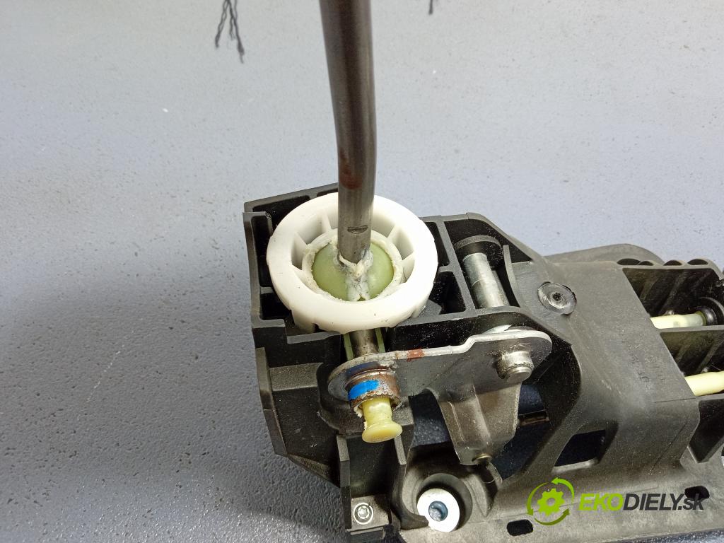 Peugeot 208 2014 Páka: Zmeny: 01