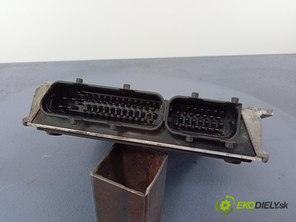 Rover 25 2000 riadiaca jednotka Motor: NNN100742