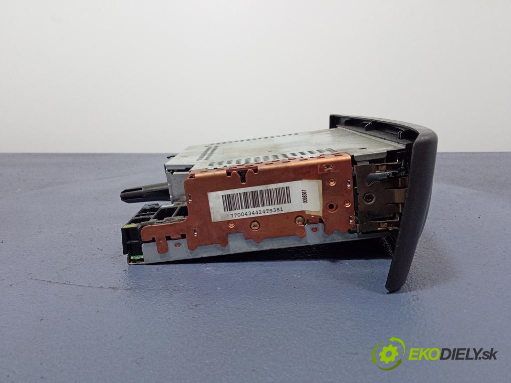 Renault Megane scenic 2000 Radio I Navigácia: 7700434424