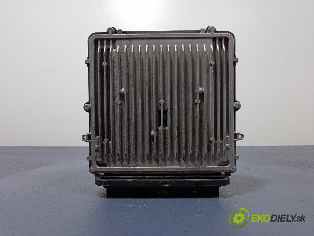 Bmw Seria 5 2010 riadiaca jednotka Motor: 0281017081