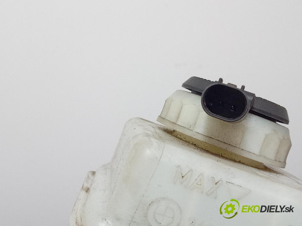 Bmw Seria 5 2010 servo Brzdní: 6792954