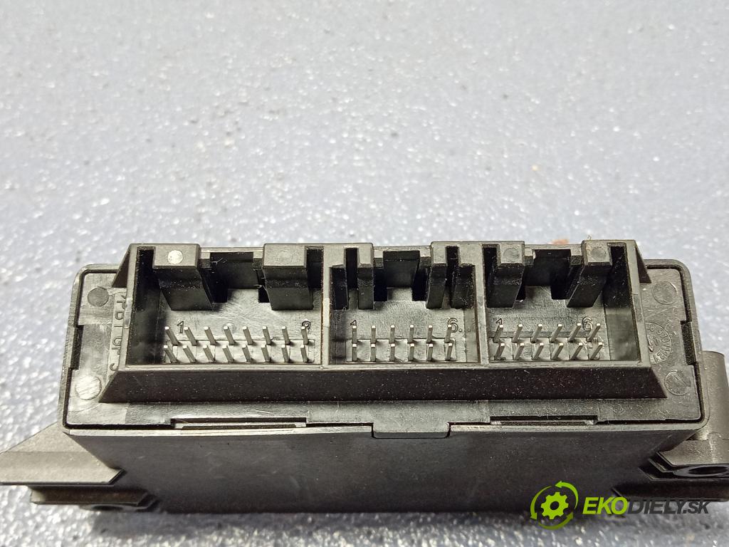 Vw Golf 2009 snímač / řídící jednotka PDC 5K0919475