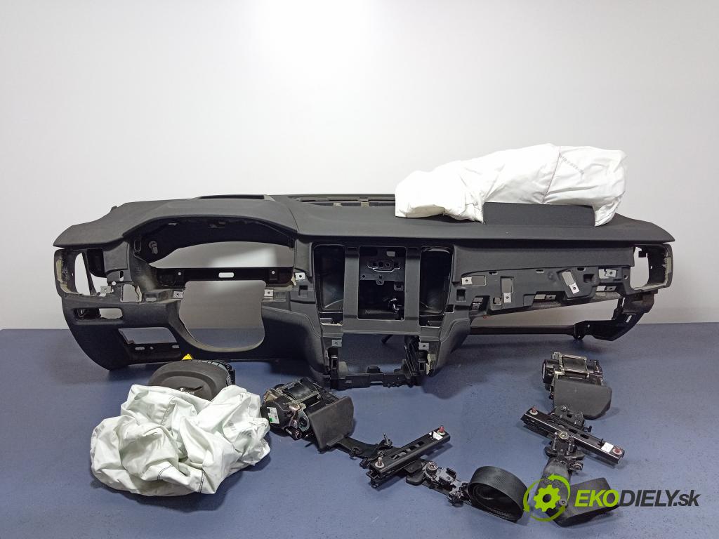 Volvo V90 2018 kokpit,pristrojová doska Distribúcia: 31403964