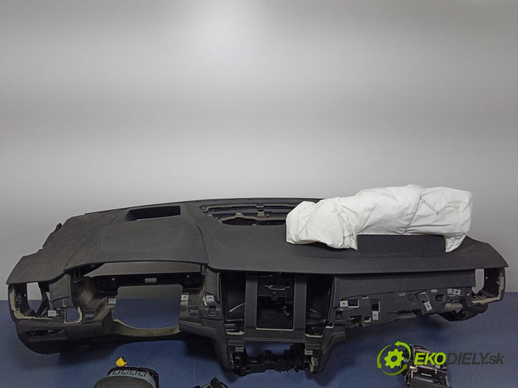 Volvo V90 2018 kokpit,pristrojová doska Distribúcia: 31403964